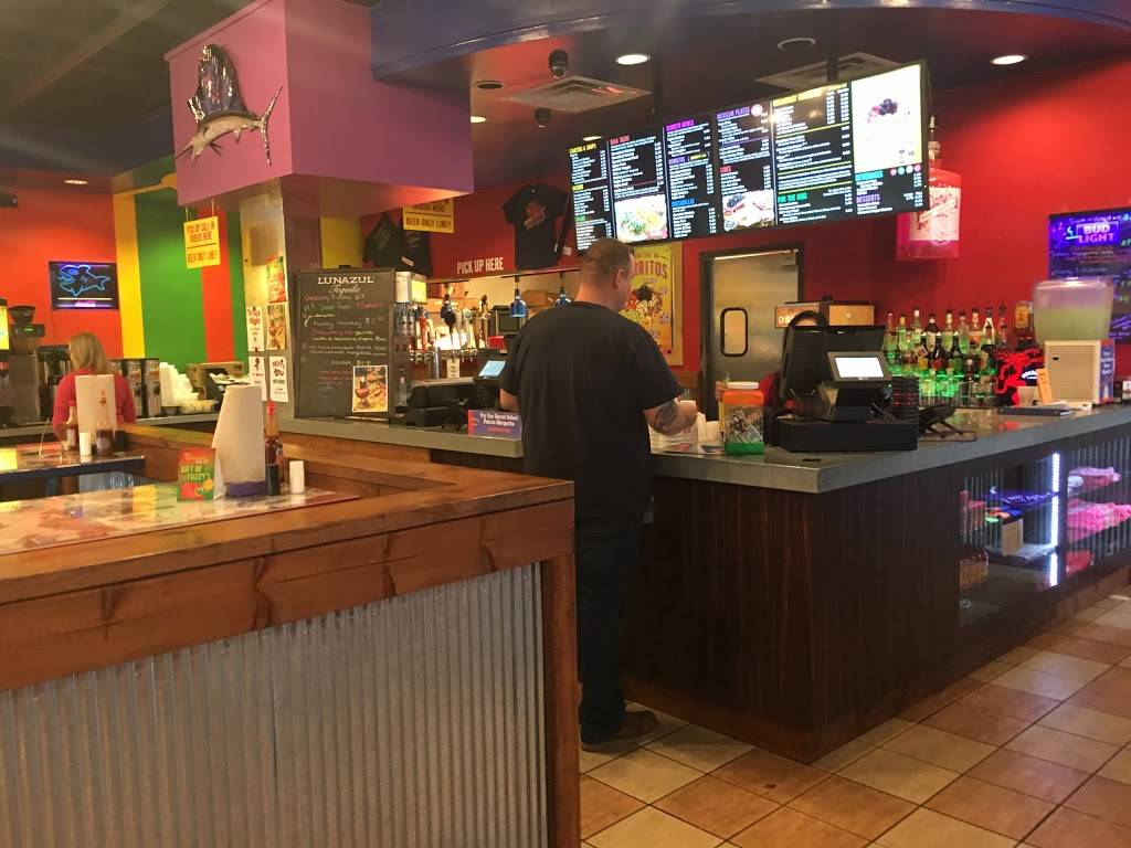 Fuzzys Taco Shop | restaurant | 2412 W Clay St, St Charles, MO 63301, USA | 6369253025 OR +1 636-925-3025