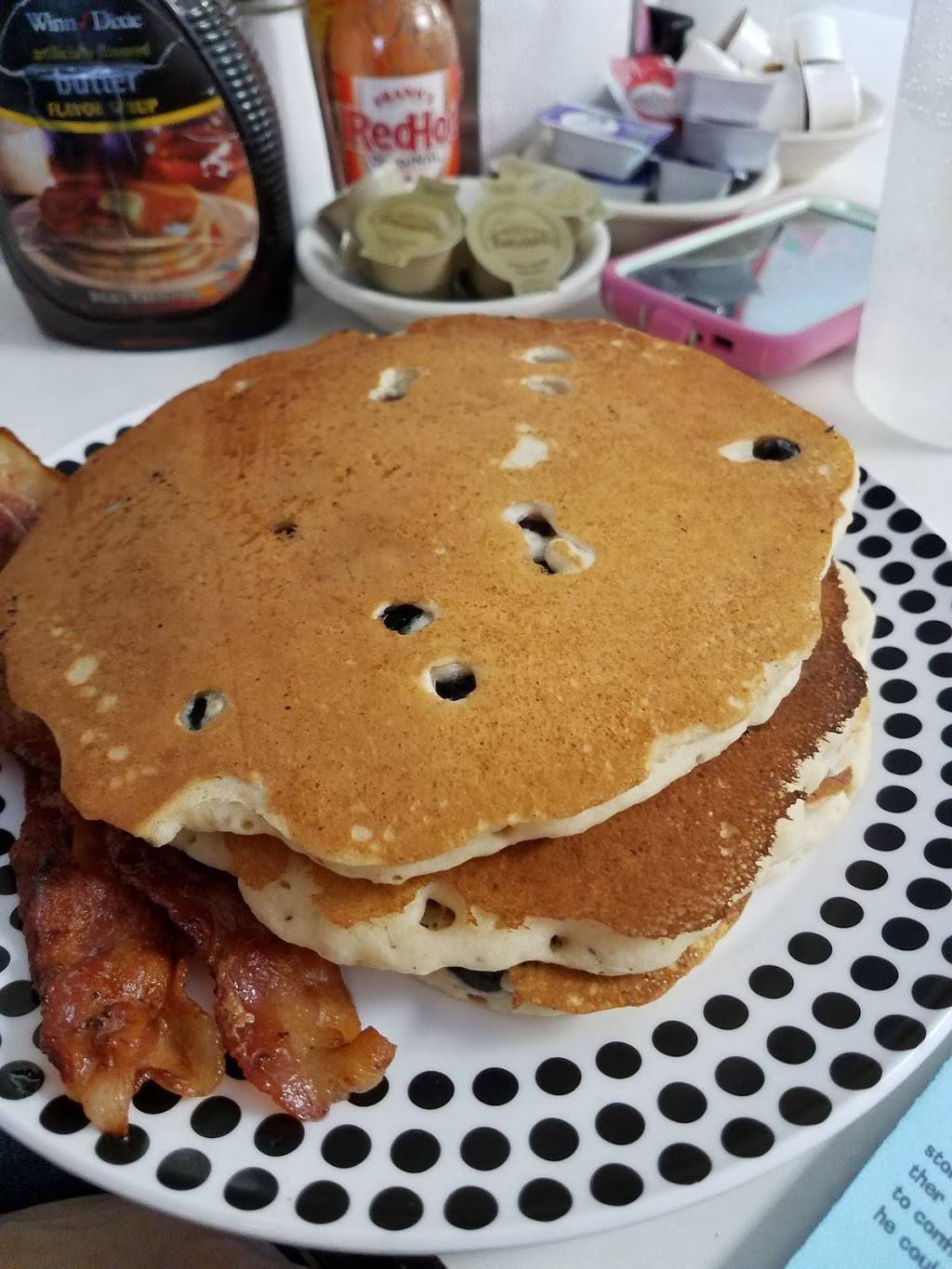 Danos Diner | restaurant | 1487 Mayport Rd, Atlantic Beach, FL 32233, USA | 9042470100 OR +1 904-247-0100