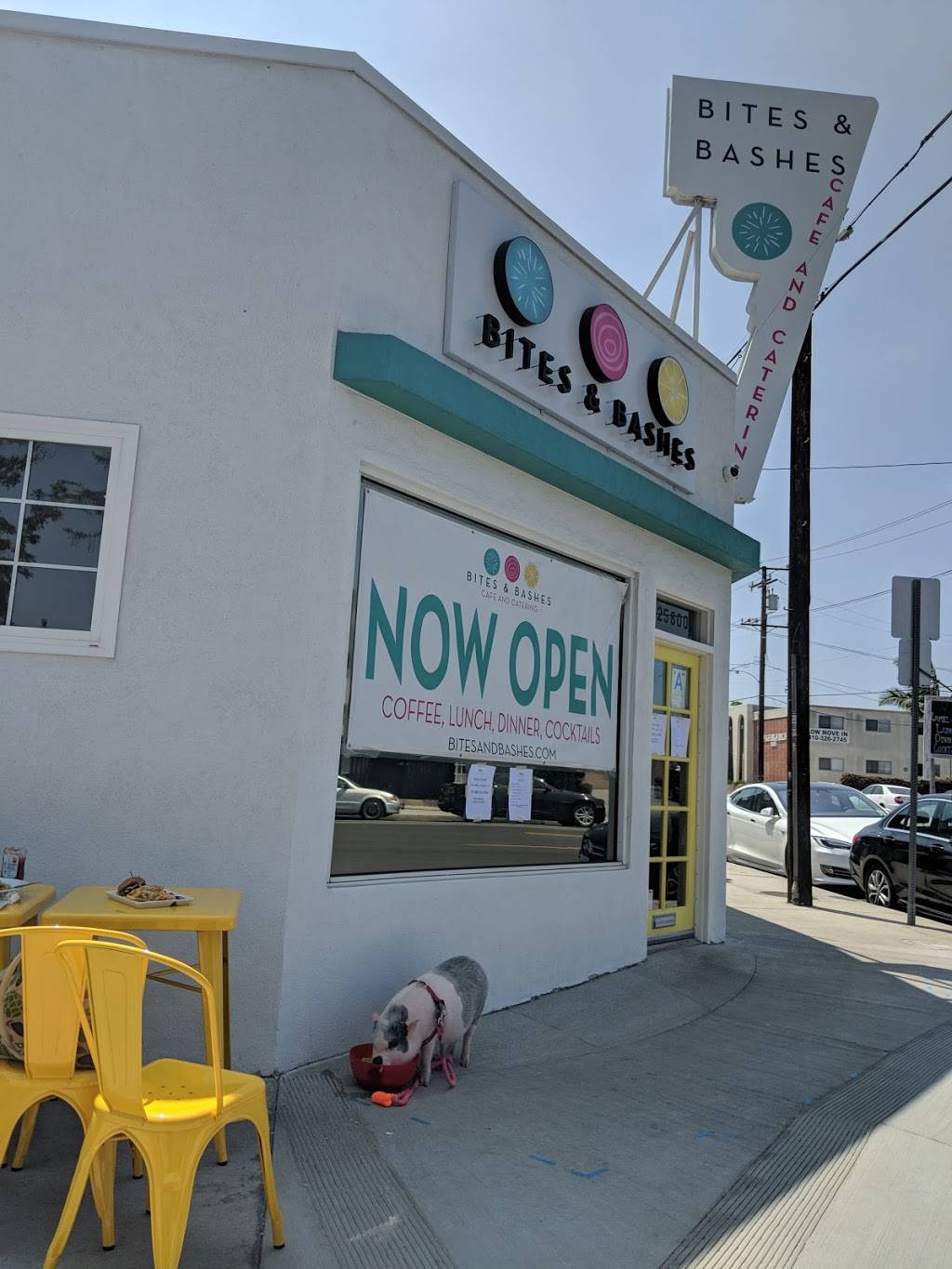 Bites and Bashes | restaurant | 25600 Narbonne Ave, Lomita, CA 90717, USA | 3105301030 OR +1 310-530-1030