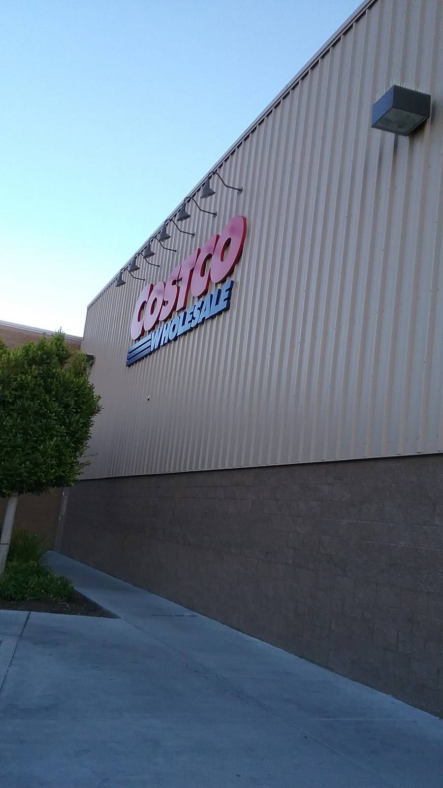 Costco Food Court | meal takeaway | 2300 Middlefield Rd, Redwood City, CA 94063, USA | 6505684040 OR +1 650-568-4040