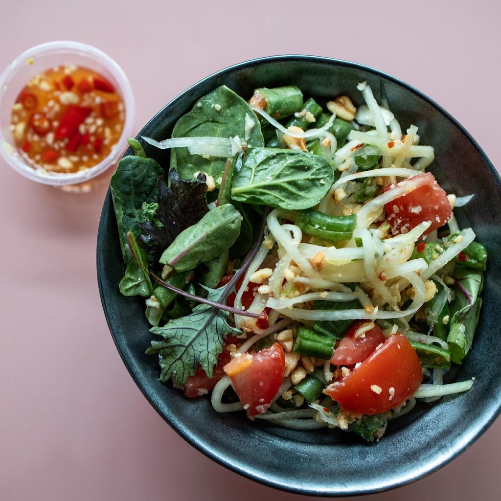 Basil the Bold | restaurant | 90 Charter Oak Ave, San Francisco, CA 94124, USA | 4844836455 OR +1 484-483-6455