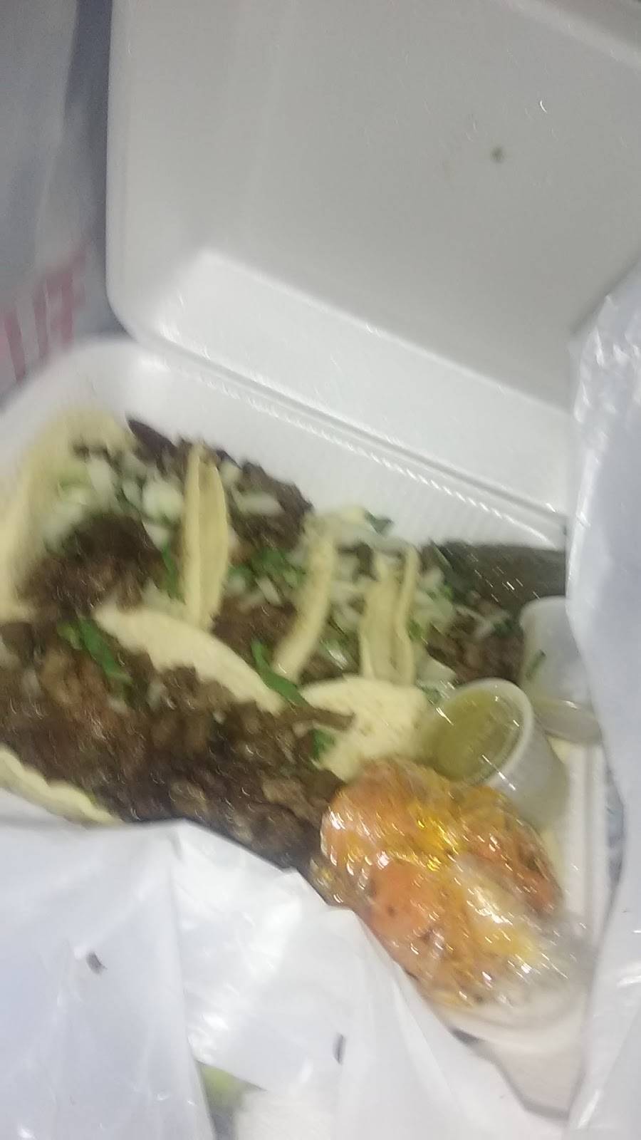 Salsitas | restaurant | 36 W Southern Ave, Phoenix, AZ 85041, USA | 6022762957 OR +1 602-276-2957