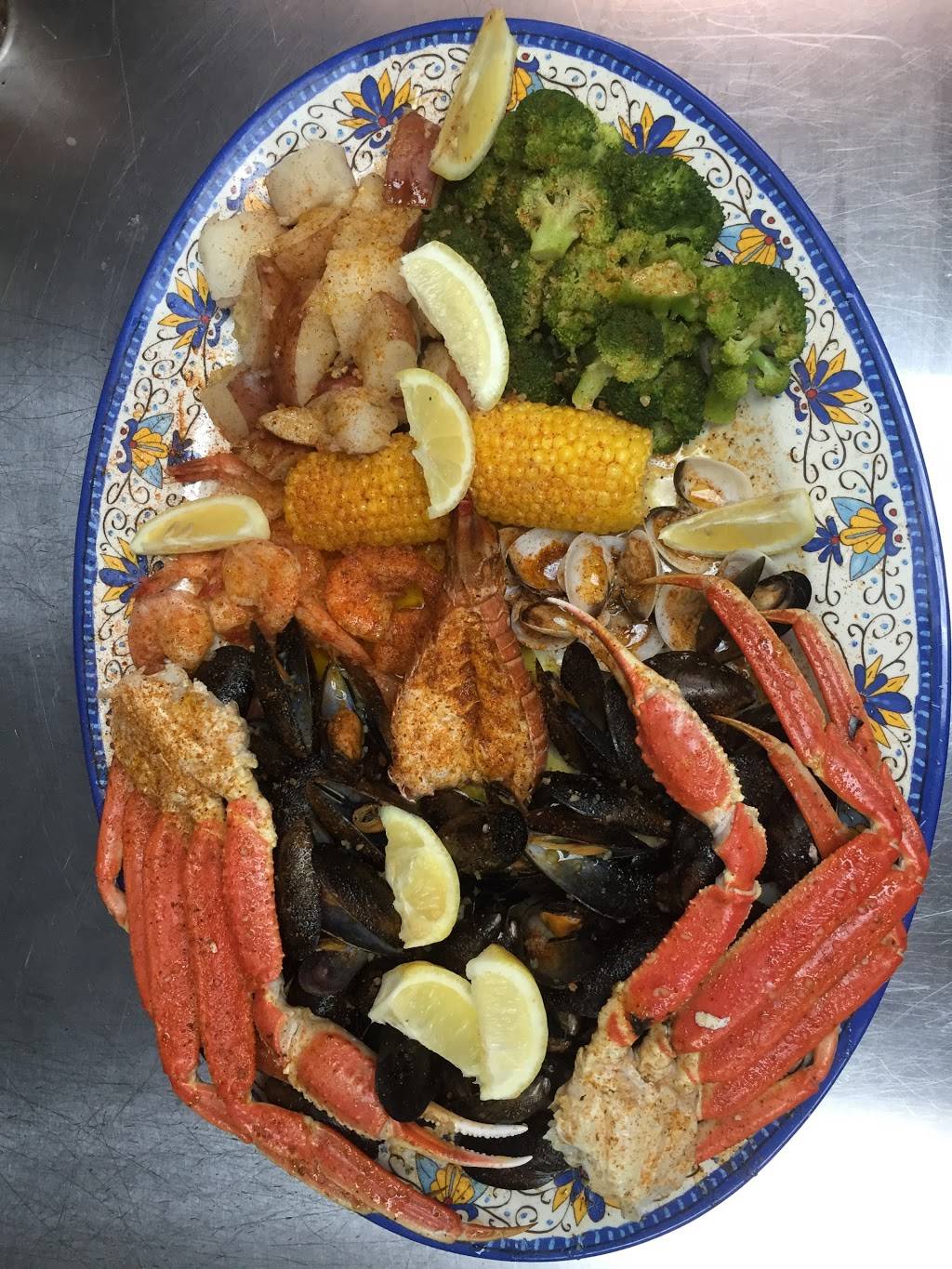Seafood Junction | restaurant | 132 Madison St, Oak Park, IL 60302, USA | 7086600015 OR +1 708-660-0015