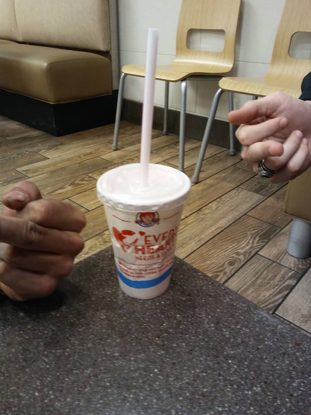 Wendys | restaurant | 636 Grassfield Pkwy, Chesapeake, VA 23322, USA | 7575481827 OR +1 757-548-1827