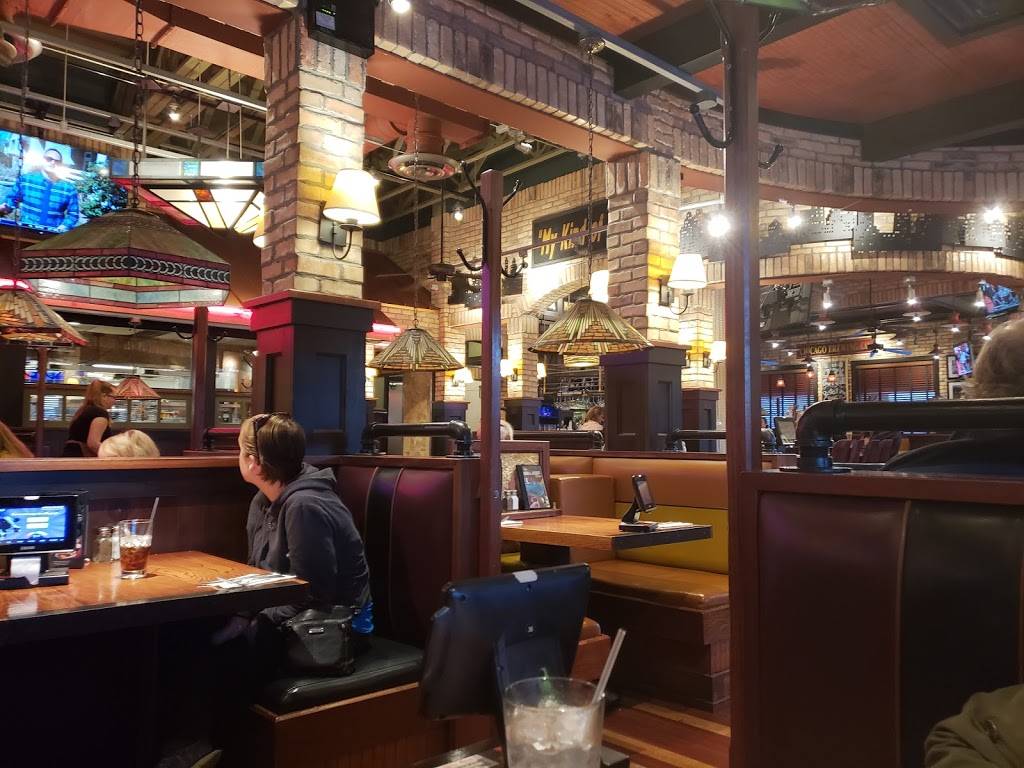 Uno Pizzeria & Grill | meal takeaway | 970 Paradise Rd, Swampscott, MA 01907, USA | 7815958667 OR +1 781-595-8667