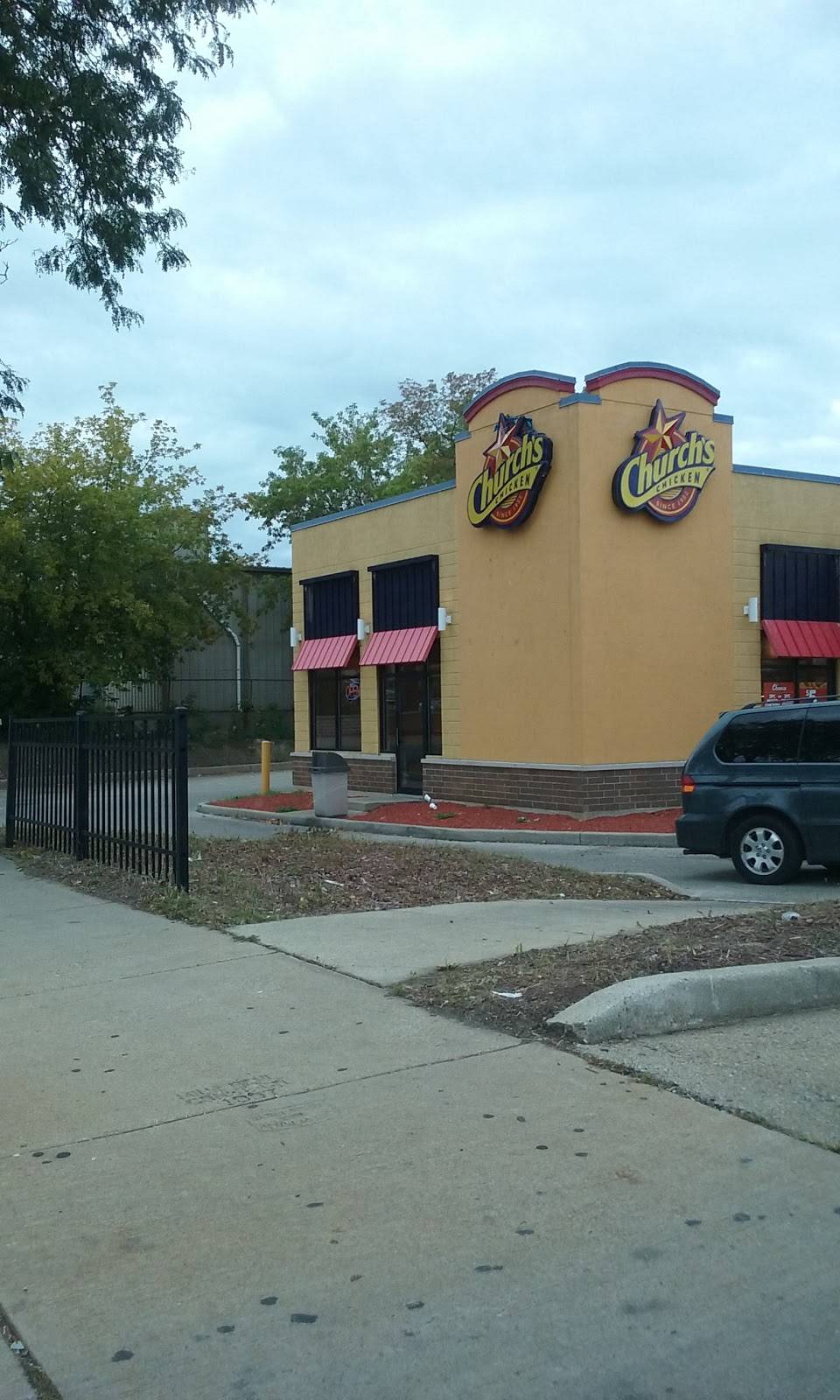 Churchs Chicken | restaurant | 242 E Capitol Dr, Milwaukee, WI 53212, USA | 4149612512 OR +1 414-961-2512