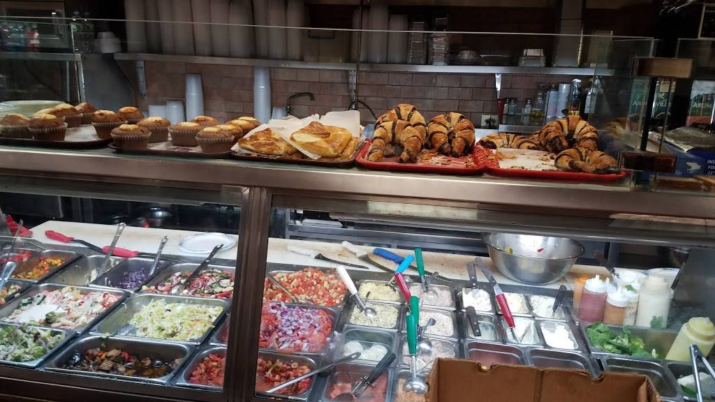 Green & Ackermans Restaurant & Pizza | restaurant | 216 Ross St, Brooklyn, NY 11211, USA | 7183842540 OR +1 718-384-2540