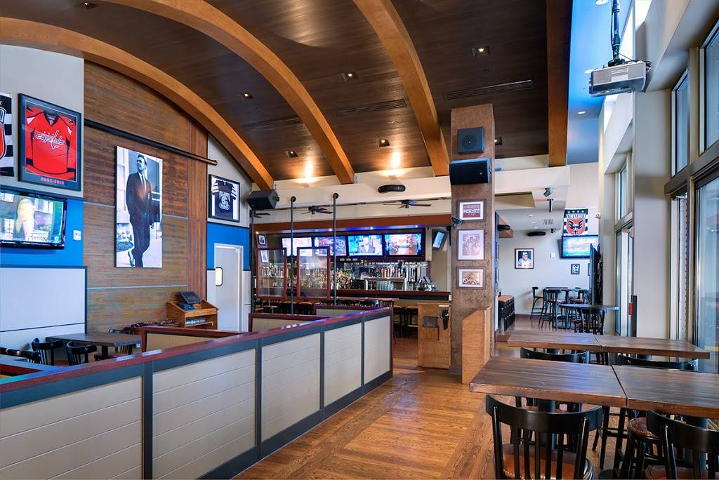 Lous City Bar | restaurant | 1400 Irving St NW, Washington, DC 20010, USA | 2028492782 OR +1 202-849-2782