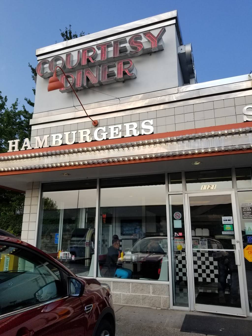 Courtesy Diner | restaurant | 1121 Hampton Ave, St. Louis, MO 63139, USA | 3146442600 OR +1 314-644-2600