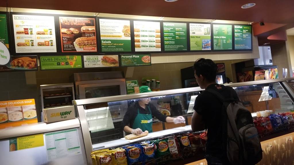 Subway | restaurant | 12381 Pembroke Rd, Pembroke Pines, FL 33025, USA | 9543673916 OR +1 954-367-3916