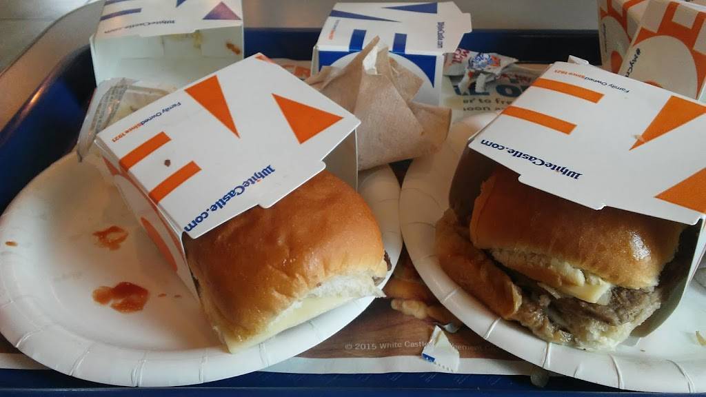 White Castle | restaurant | 13600 Manchester Rd, St. Louis, MO 63131, USA | 3148212272 OR +1 314-821-2272