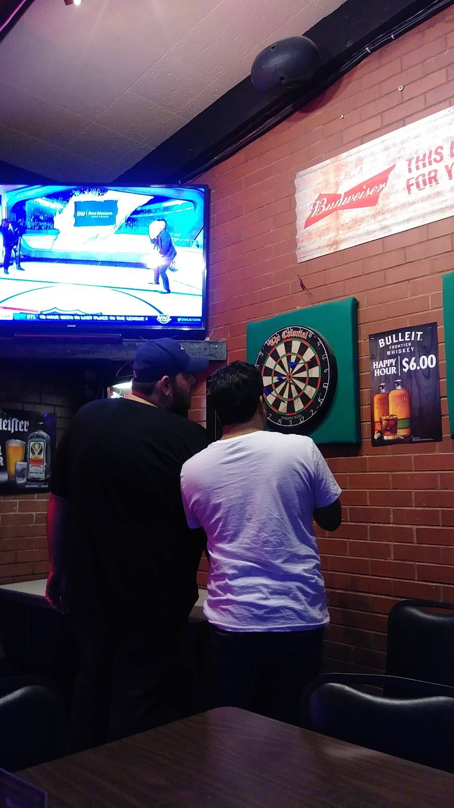 Full House Bar | restaurant | 4272 S Broadway, Englewood, CO 80113, USA | 7204854494 OR +1 720-485-4494