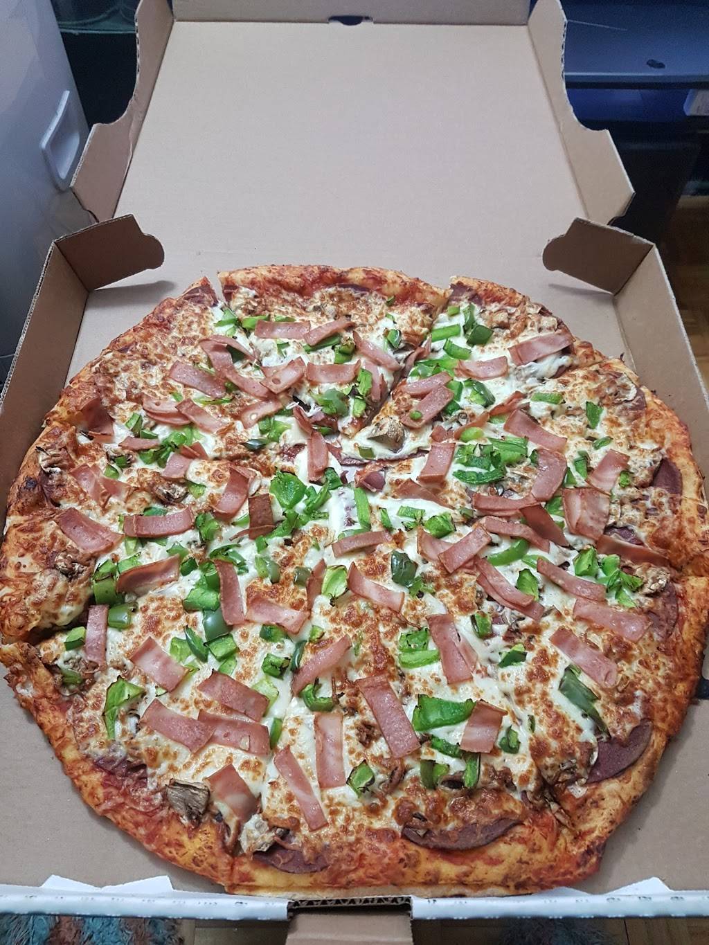 PIZZA V | restaurant | 212 Avenue Boyer, Lachine, QC H8R 1N1, Canada | 5143641117 OR +1 514-364-1117