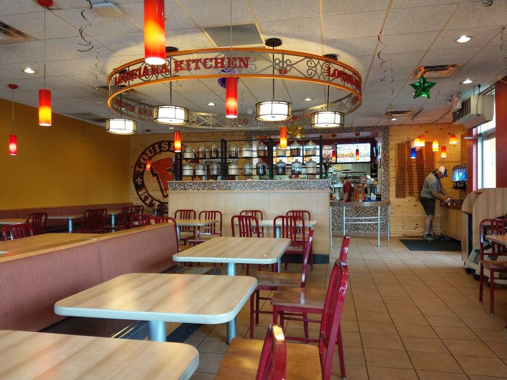 Popeyes Louisiana Kitchen | restaurant | 200 Baker Rd, Dexter, MI 48130, USA | 7344263951 OR +1 734-426-3951