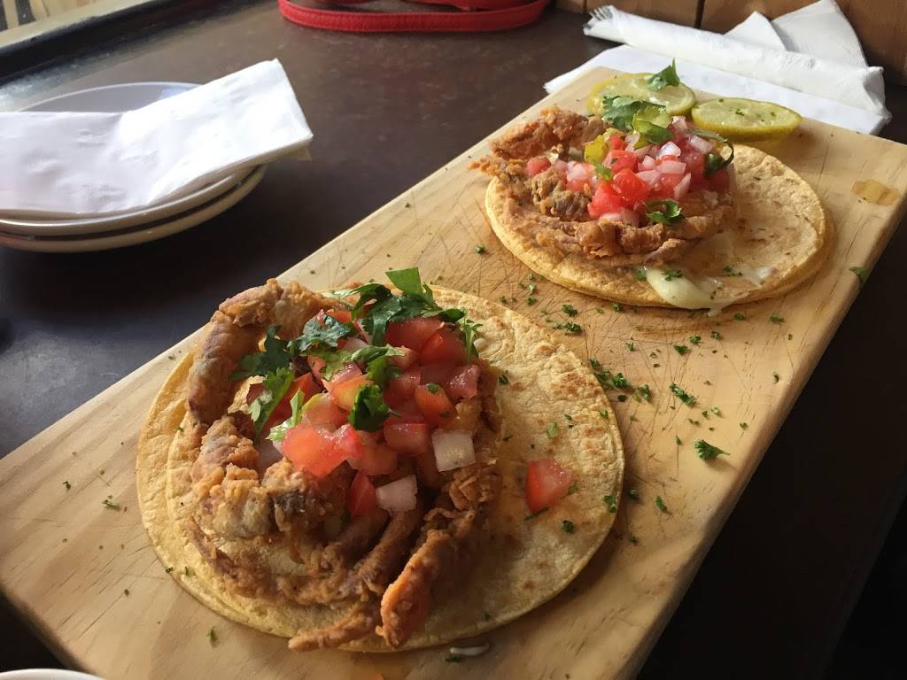 Hammerheads | restaurant | 921 Swan St, Louisville, KY 40204, USA | 5023651112 OR +1 502-365-1112