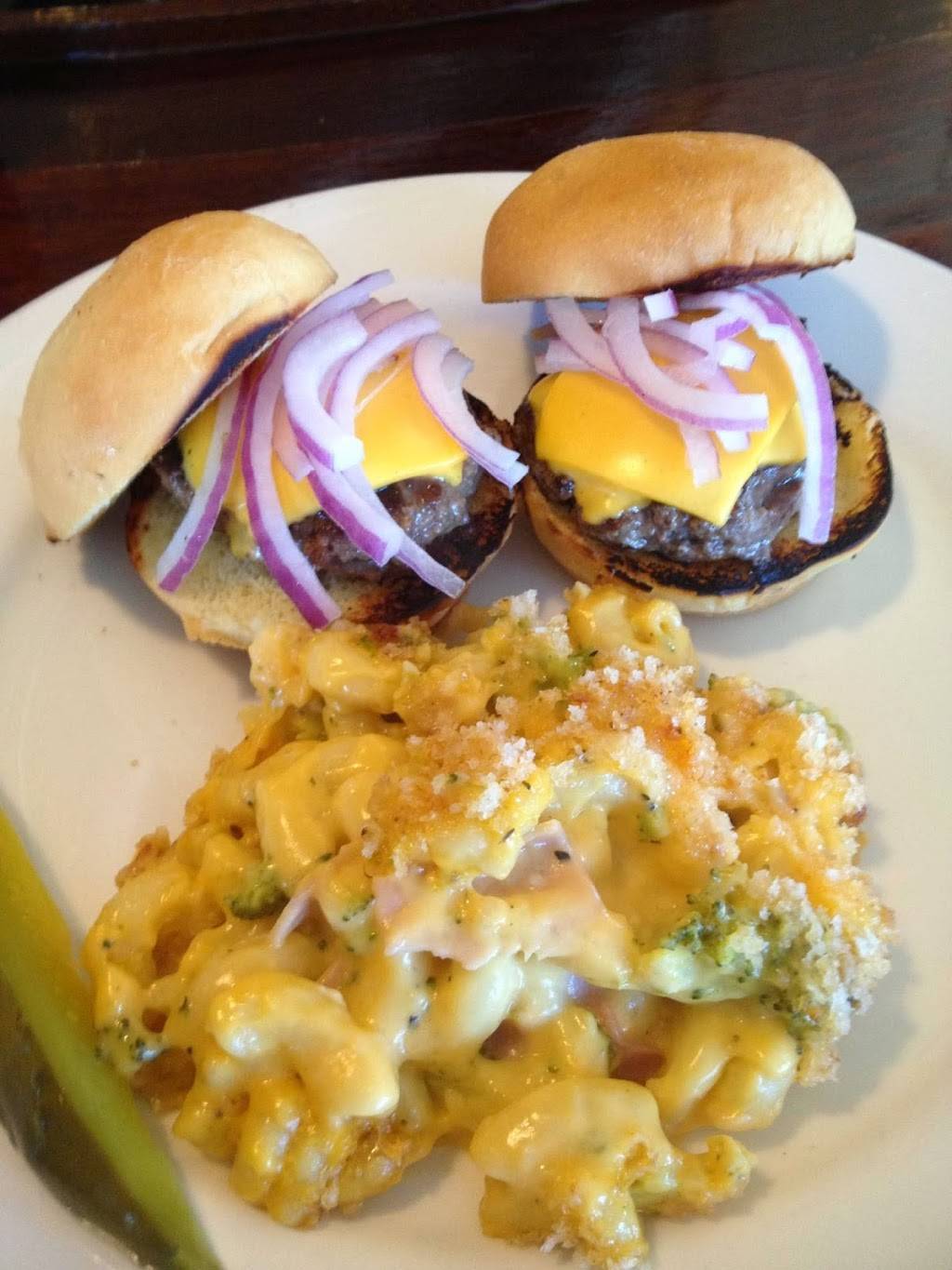 Bayside Pavilion | restaurant | 15 Georgia Shore Rd, St Albans City, VT 05478, USA | 8025240909 OR +1 802-524-0909