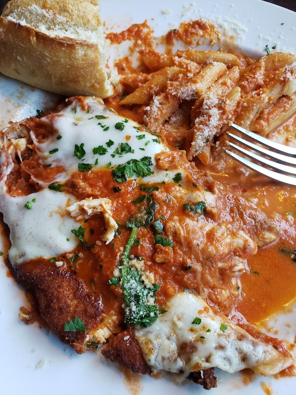 Mike & Tonys Restaurant | restaurant | 501 S Mt Shasta Blvd, Mt Shasta, CA 96067, USA | 5309264792 OR +1 530-926-4792