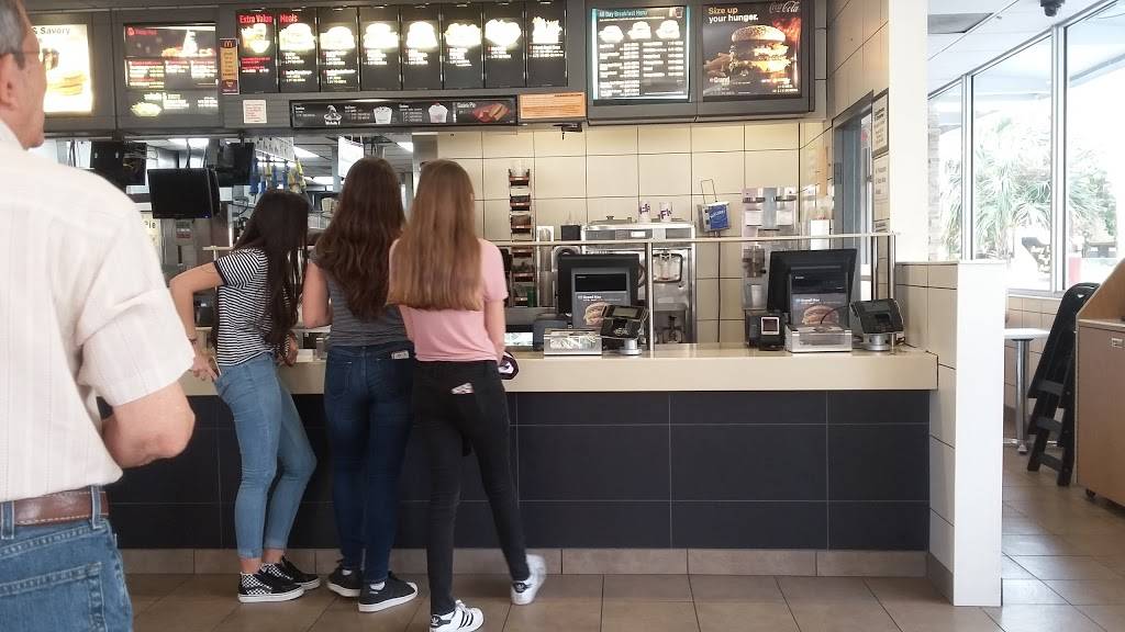 McDonalds | cafe | 17730 Collins Ave, Sunny Isles Beach, FL 33160, USA | 3059374944 OR +1 305-937-4944