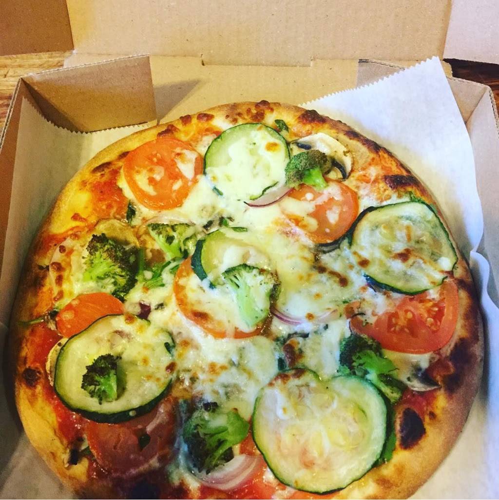 Volare Pizza | restaurant | 5054 Broadway St, San Antonio, TX 78209, USA | 2108283354 OR +1 210-828-3354