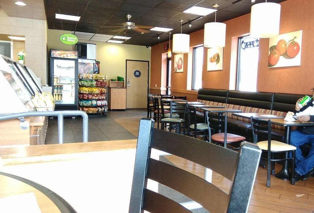 Subway | restaurant | 466 W 5th St Suite E, San Bernardino, CA 92401, USA | 9098891000 OR +1 909-889-1000