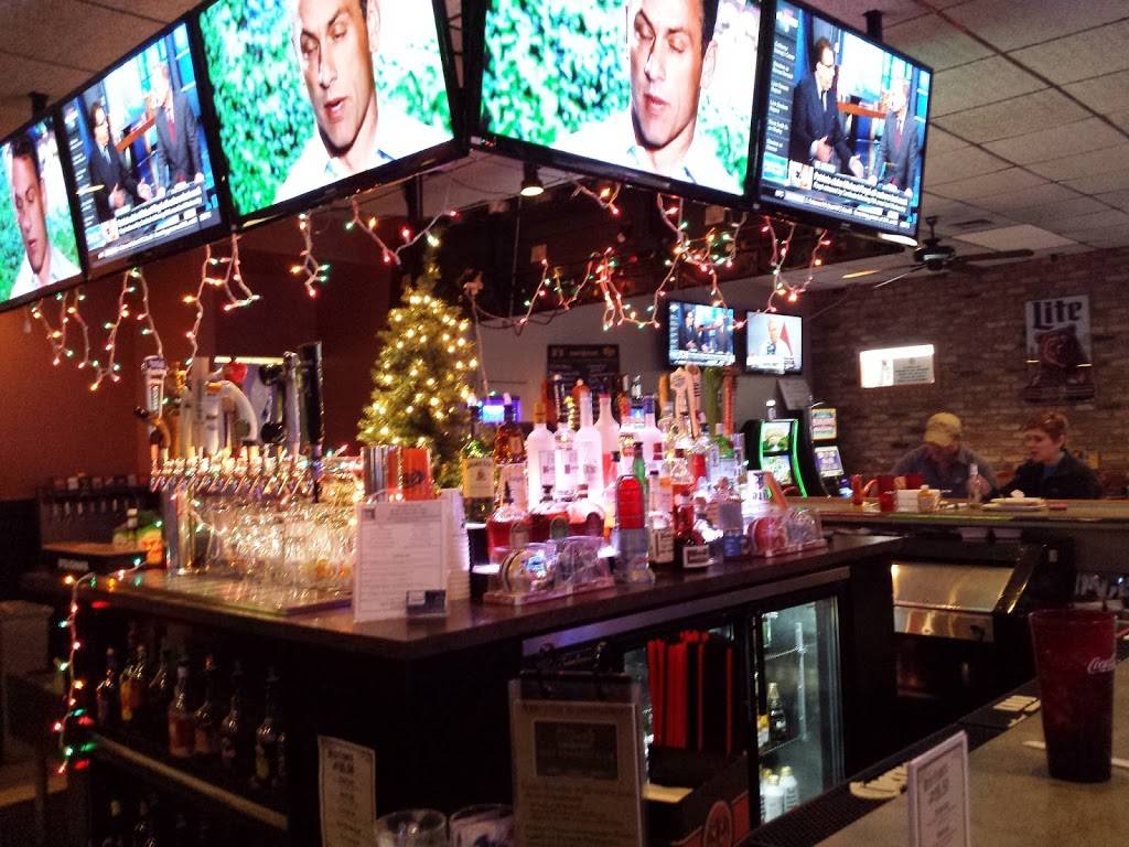 Olivers Bar & Grill | restaurant | 2122 W Station St, Kankakee, IL 60901, USA | 8159351900 OR +1 815-935-1900