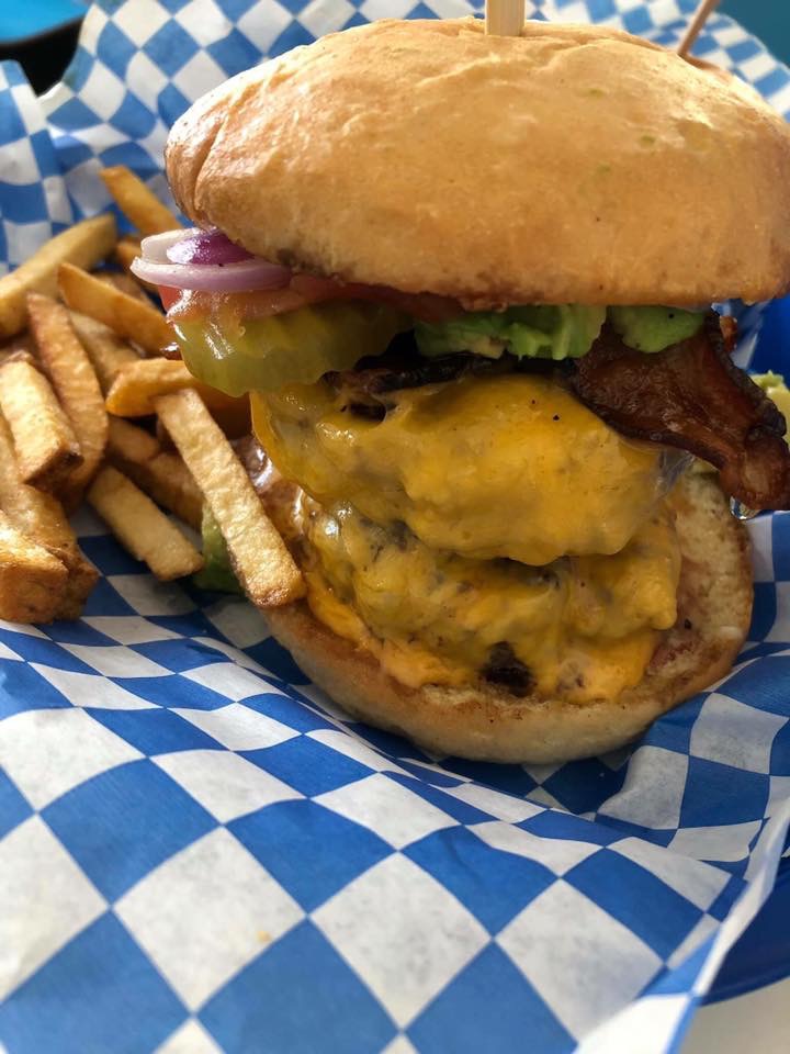 Sten’s Burger Strand | restaurant | 4905 Dunsmuir Ave, Dunsmuir, CA 96025, USA | 5305002046 OR +1 530-500-2046