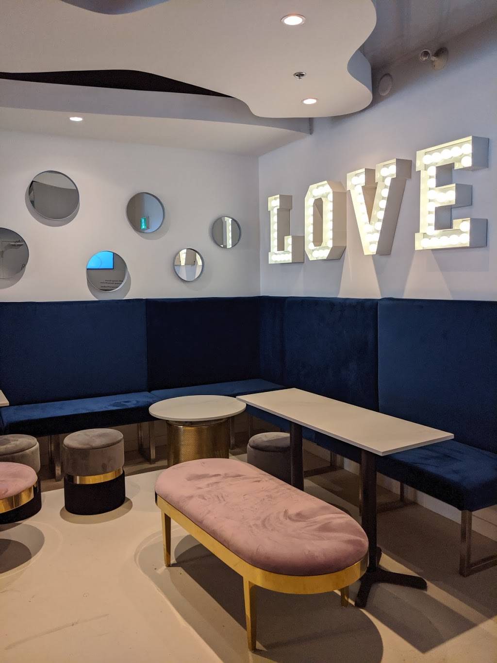 Honey Coffee Bar | restaurant | 499 Terry Fox Dr, Ottawa, ON K2T 1H7, Canada | 6136722233 OR +1 613-672-2233