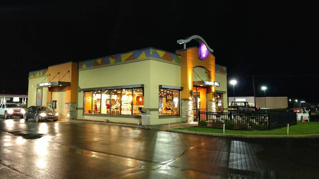 Taco Bell | meal takeaway | 2030 N Mitchell St, Cadillac, MI 49601, USA | 2317791380 OR +1 231-779-1380