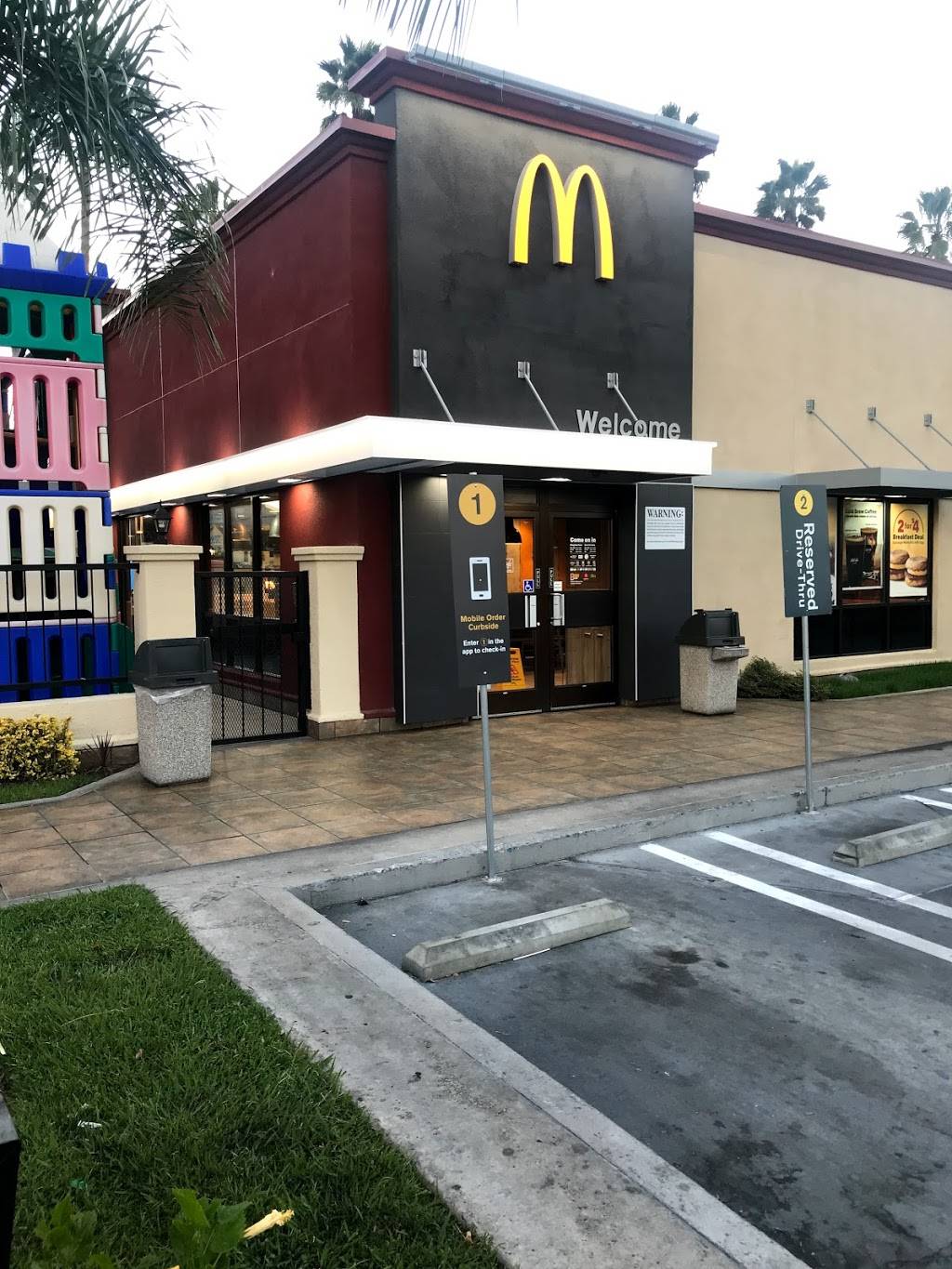 McDonalds | cafe | 2646 Jamacha Road, El Cajon, CA 92019, USA | 6196703171 OR +1 619-670-3171