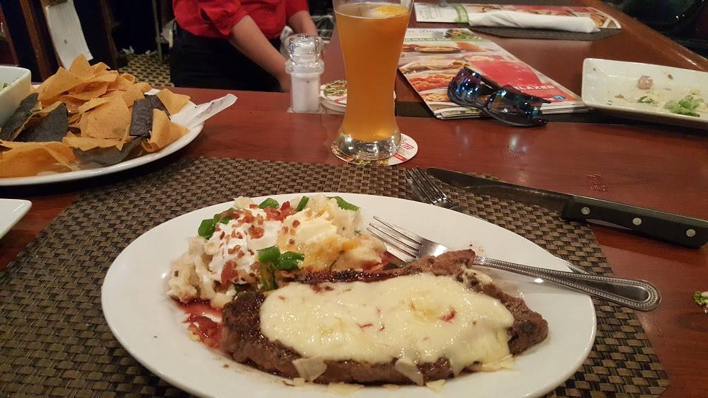 Ruby Tuesday | restaurant | 6749 Fox Centre Pkwy, Gloucester, VA 23061, USA | 8046944955 OR +1 804-694-4955