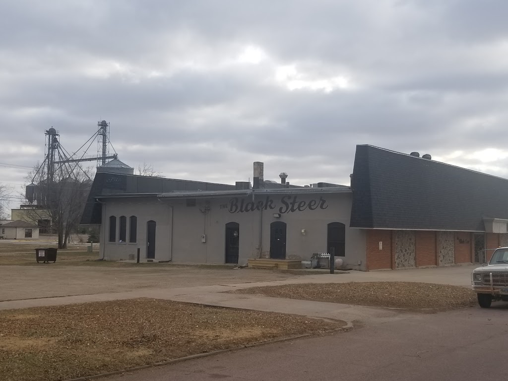 Black Steer Restaurant | restaurant | 300 E 3rd St, Yankton, SD 57078, USA | 6056655771 OR +1 605-665-5771