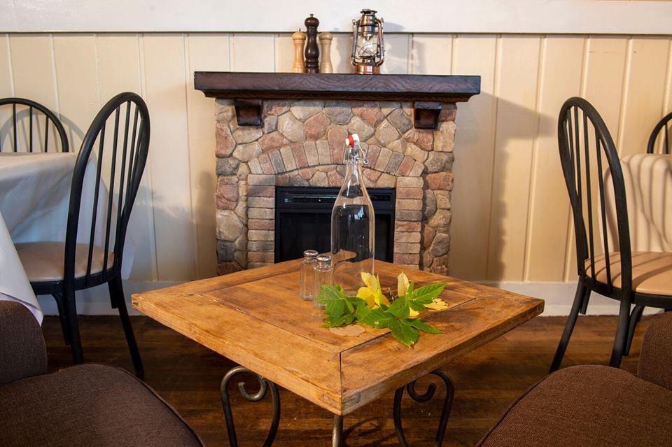 The Songbear | restaurant | 8881 Grand Ave, Beulah, CO 81023, USA | 7198220284 OR +1 719-822-0284