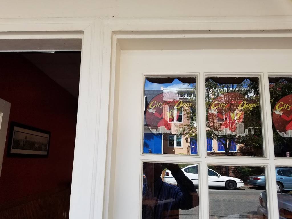 City Dogs | restaurant | 4851, 1309 W Main St, Richmond, VA 23220, USA | 8043593647 OR +1 804-359-3647