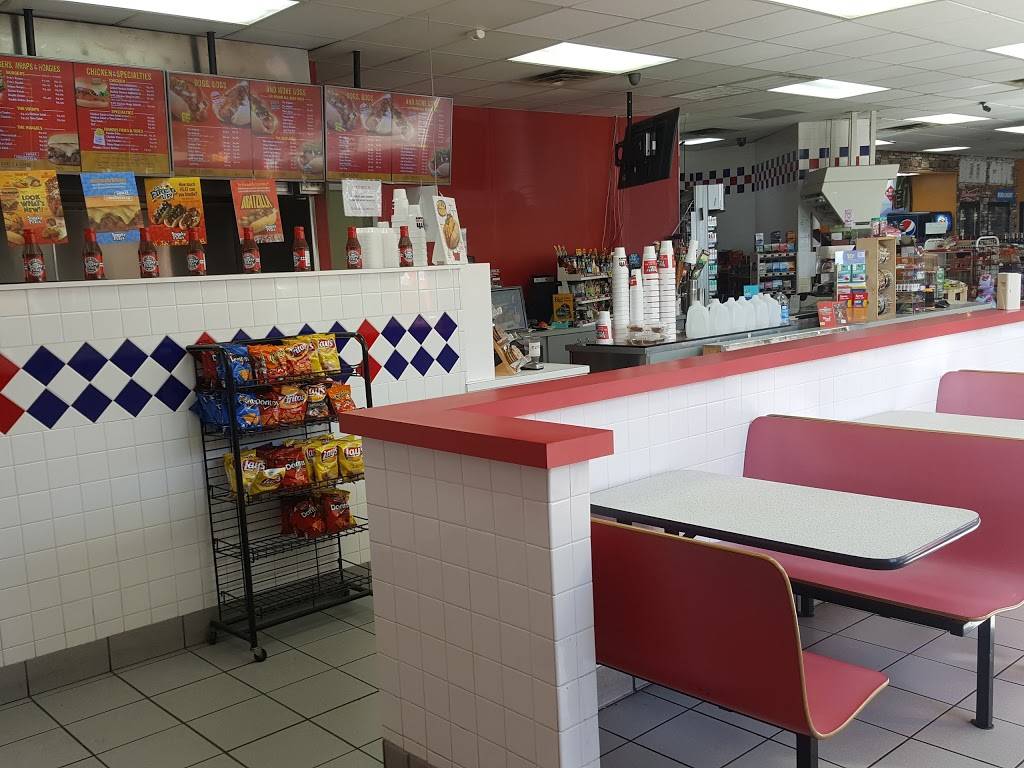 Sneaky Petes Hotdogs | restaurant | 75 Co Rd 35, Pelham, AL 35124, USA | 2056631044 OR +1 205-663-1044