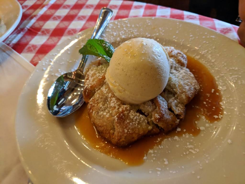 Maggianos Little Italy | restaurant | 203 Westshore Plaza, Tampa, FL 33609, USA | 8132889000 OR +1 813-288-9000