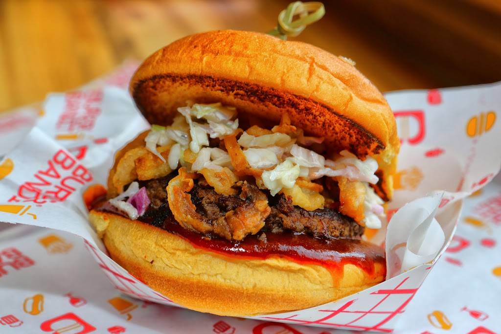 Burger Bandit | restaurant | 2 Broadway, Lynbrook, NY 11563, USA | 5165934015 OR +1 516-593-4015