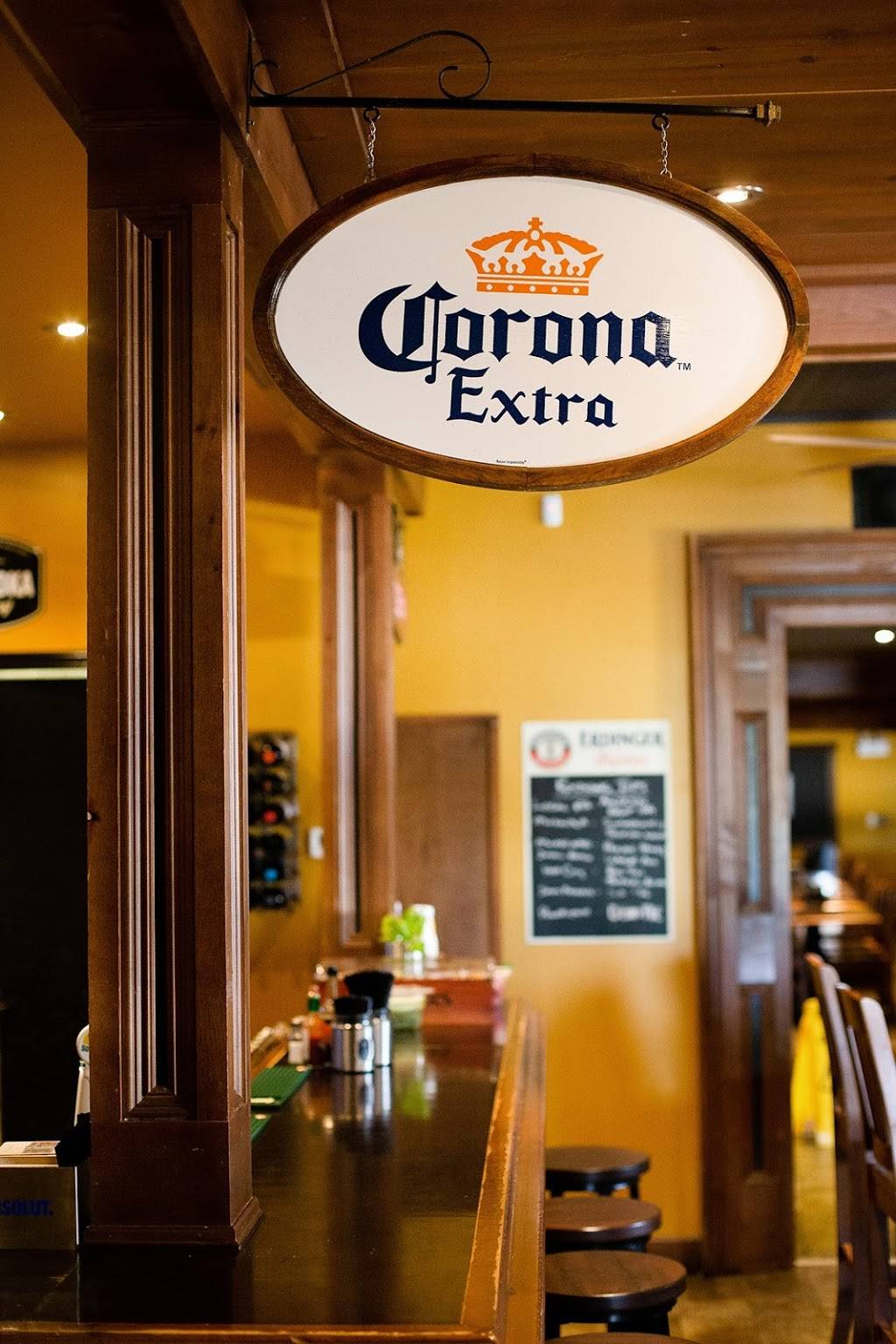 Union Pub Company | restaurant | 2300 Wharncliffe Rd S, London, ON N6P 1P8, Canada | 5192030321 OR +1 519-203-0321