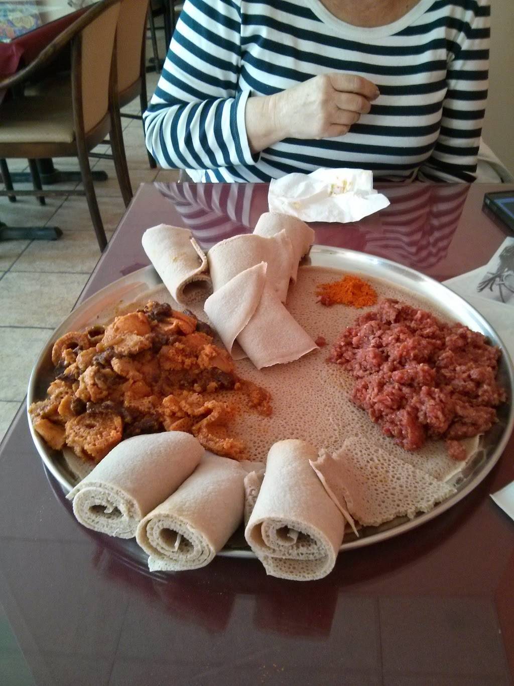 Blue Nile Ethiopian | restaurant | 707 Gladstone Ave, Ottawa, ON K1R 5N9, Canada | 6133210774 OR +1 613-321-0774