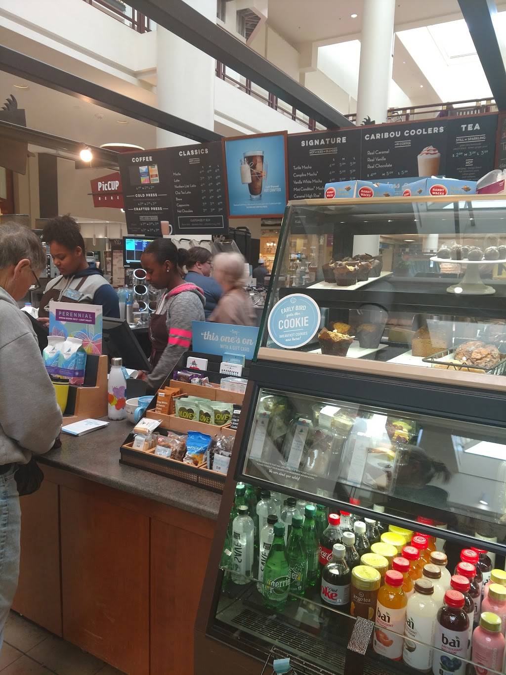 Caribou Coffee | cafe | 1595 MN-36 W Rosedale Center, Roseville, MN 55113, USA | 6516337322 OR +1 651-633-7322