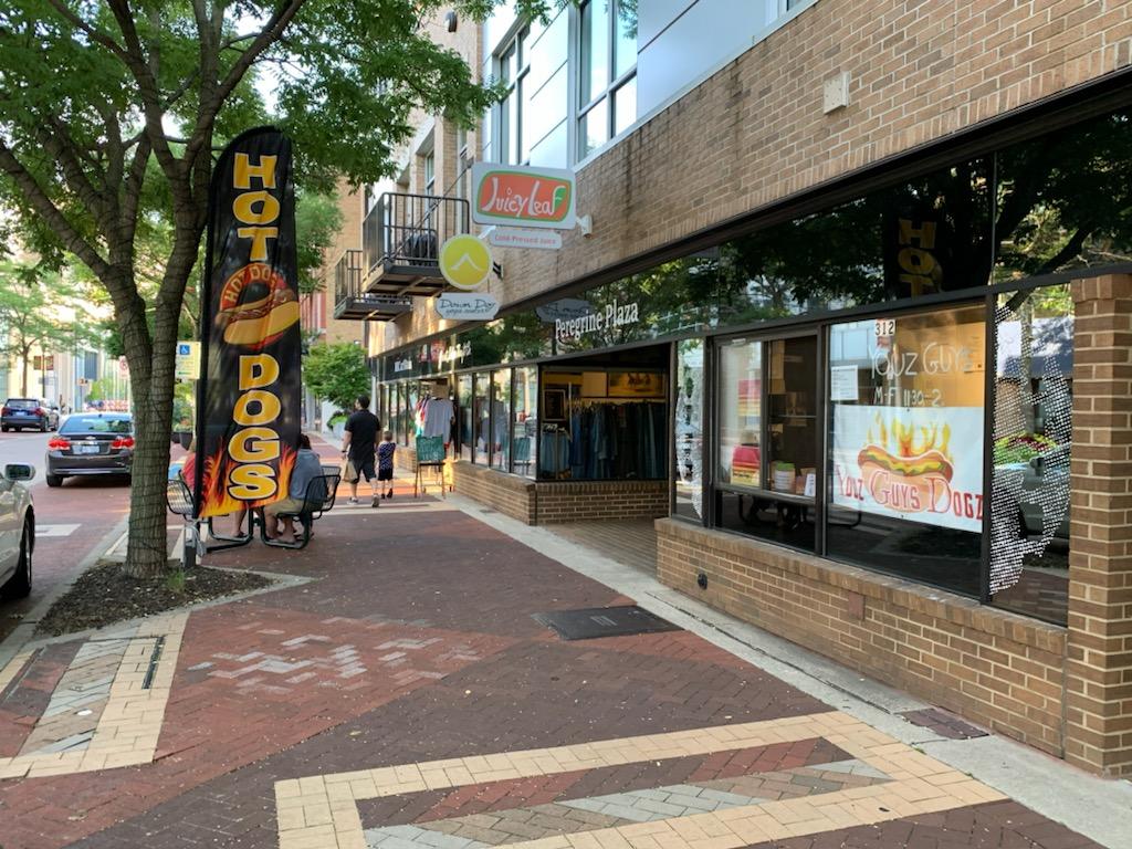 Youz Guys Dogz | restaurant | 312 S Kalamazoo Mall, Kalamazoo, MI 49007, USA | 2693529159 OR +1 269-352-9159