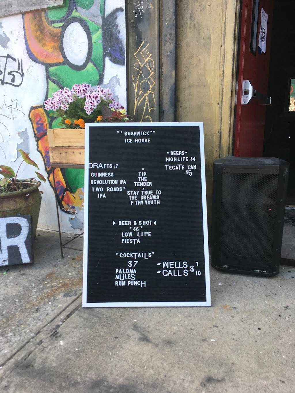 Bushwick Ice House | restaurant | 35 Ingraham St, Brooklyn, NY 11206, USA | 9293376503 OR +1 929-337-6503