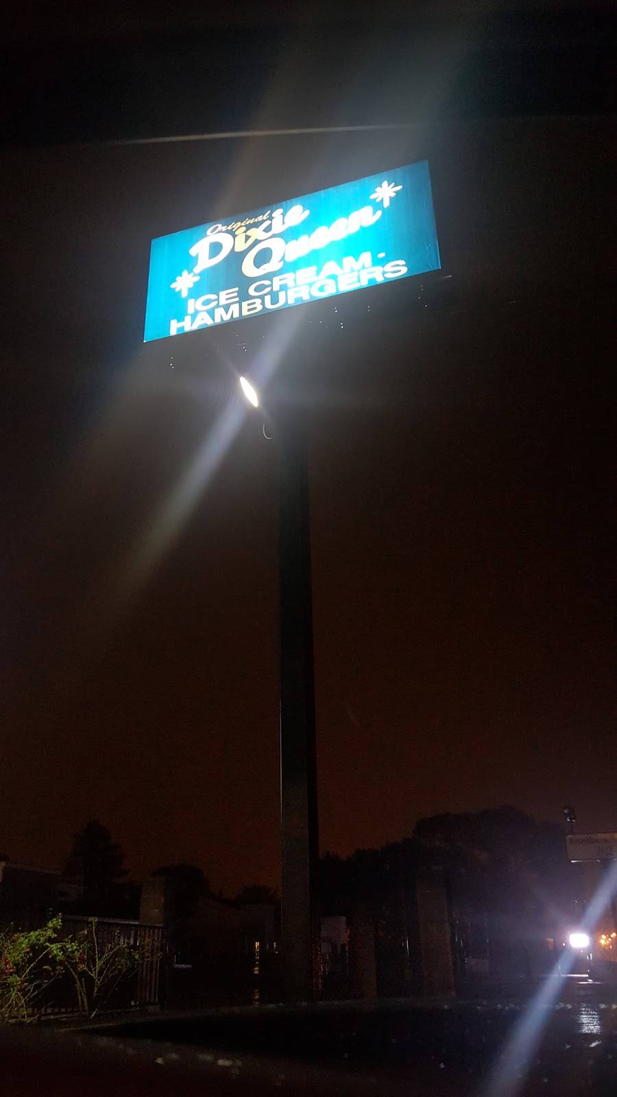 Dixie Queen | restaurant | 1472 E Shelby Dr, Memphis, TN 38116, USA | 9013378816 OR +1 901-337-8816