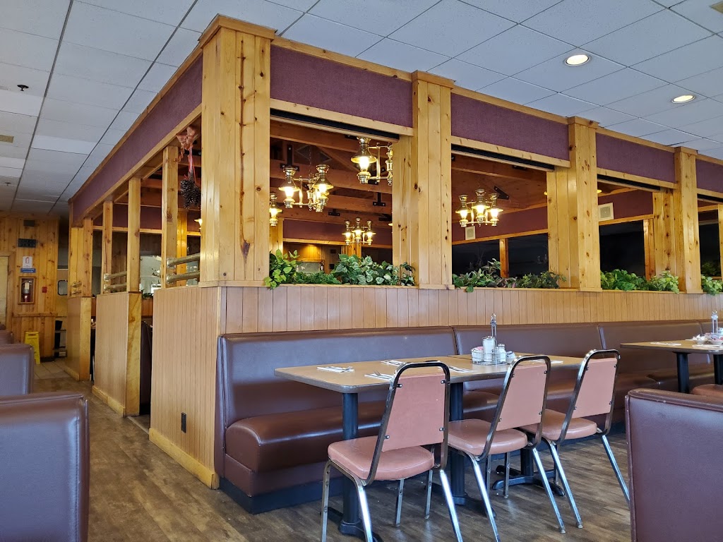 Summit Pancake House and Lounge | restaurant | 603 WA-906, Snoqualmie Pass, WA 98068, USA | 4254346249 OR +1 425-434-6249