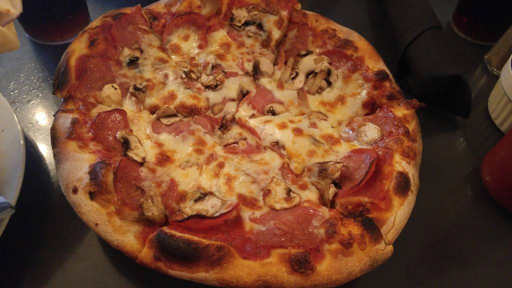 Vernons Tap & Grill | restaurant | 22 Main St E, Kingsville, ON N9Y 1A2, Canada | 5197334288 OR +1 519-733-4288