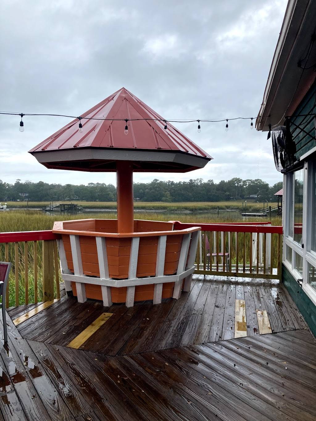 Shem Creek Crab House | restaurant | 508 Mill St, Mt Pleasant, SC 29464, USA | 8437254902 OR +1 843-725-4902