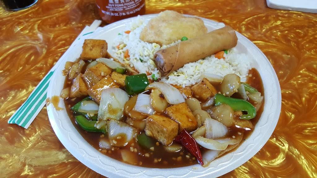 Eggroll House | restaurant | 5504 Blairs Forest Way NE, Cedar Rapids, IA 52402, USA | 3193932277 OR +1 319-393-2277