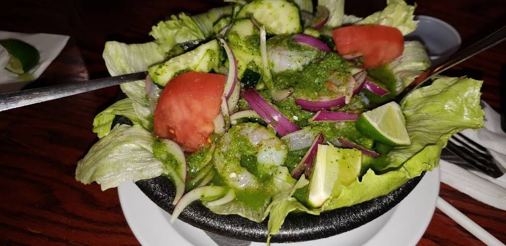 Panchos Mexican & Salvadorean Restaurant | restaurant | 16082 Main St, Hesperia, CA 92345, USA | 7609493336 OR +1 760-949-3336