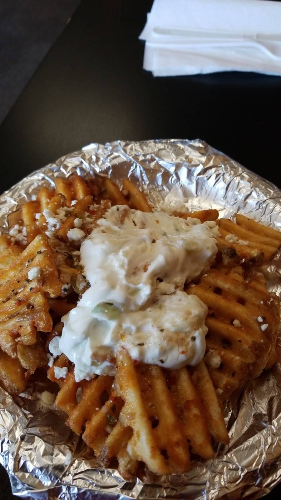 Grecian Delight | restaurant | 1300 Cincinnati Dayton Rd, Middletown, OH 45044, USA | 5134245411 OR +1 513-424-5411