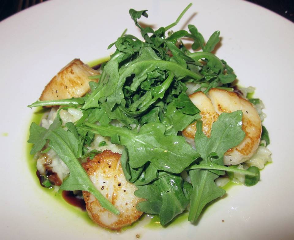 Houlihans | restaurant | 1508 S Randall Rd, Algonquin, IL 60102, USA | 8476584560 OR +1 847-658-4560