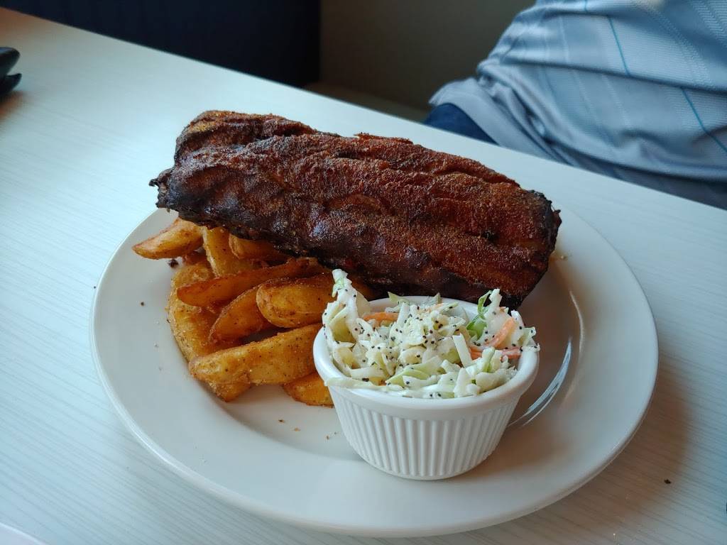 Hiawassee Seafood Bar & Grill | restaurant | 147 S Main St, Hiawassee, GA 30546, USA | 7069703799 OR +1 706-970-3799